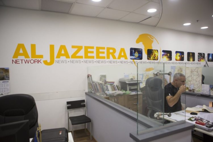 Resultado de imagem para Israel anuncia que vai fechar delegação da cadeia televisiva Al-Jazeera