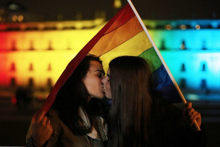 Resultado de imagem para Governo atribui 50 mil euros para projetos de organizaÃ§Ãµes LGBTI