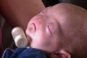 Bebé milagre nasce sem nariz, mas a história dele está a encantar o Mundo