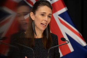 Nova Zelândia vai manter fronteiras fechadas por «muito tempo», anuncia primeira-ministra, Jacinda Ardern