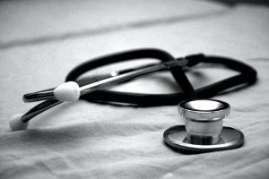 Covid-19: Médicos reformados queixam-se de barreiras administrativas