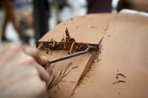 Mestres Takumi: Os artesãos modeladores de argila da Mazda
