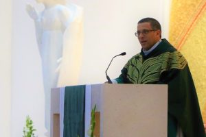 Padre de Fátima pede para deixar sacerdócio por "motivos pessoais" e já pode casar-se