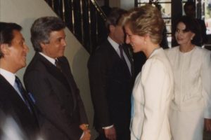 A foto nunca antes vista da princesa Diana em biquíni