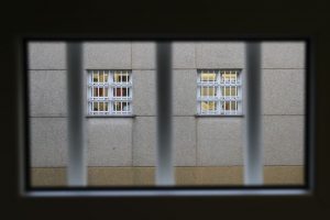 Detida mulher que pertencia a rede de tráfico droga gerida a partir de cadeia no Porto