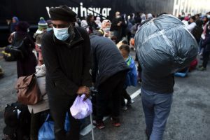 Migrante acusado na Grécia da morte de filho durante travessia
