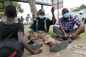 Ataques em Moçambique: Quase cego, Estevão enfrentou o mato durante sete dias de fome