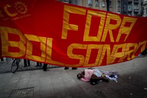 Covid-19: Chico Buarque assina manifesto para destituição de Bolsonaro