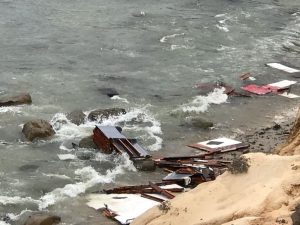 Naufrágio na costa da Califórnia faz 3 mortos e 27 feridos