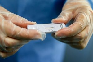 Covid-19: Farmácias registam pico de procura de testes