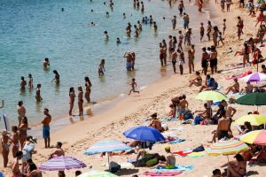 Continente e ilhas com risco muito elevado de exposição aos UV