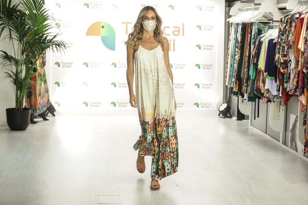 Tropical brasil roupa 2025