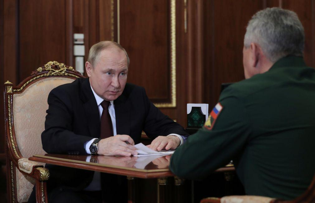 Putin declara vitória na região de Lugansk, na Ucrânia