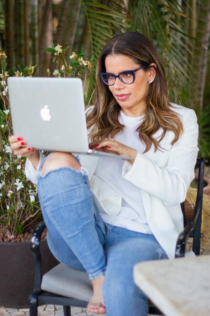 Carla de Castro, nutricionista, Sete tipos de alimentos que promovem o bom humor