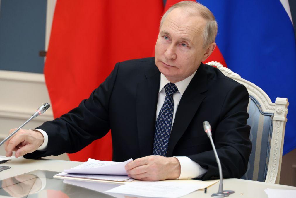 Putin schließt US-amerikanische, deutsche und französische Staats- und Regierungschefs von Neujahrsabstimmungen aus