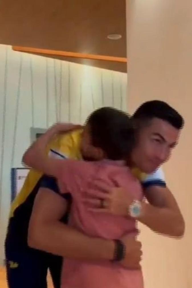 Quando foi resgatado, a criança contou às equipas de resgate que tinha o sonho de conhecer Cristiano Ronaldo