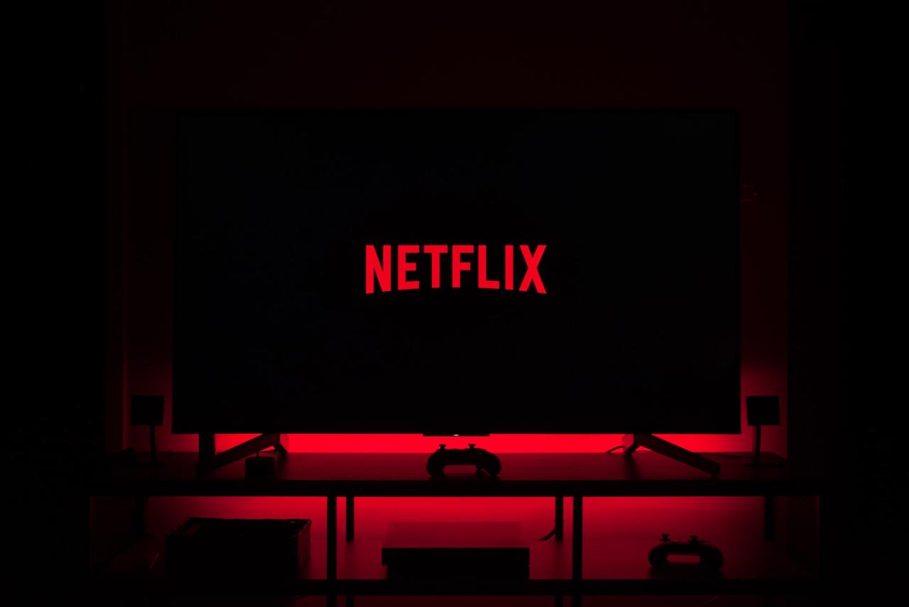 Estrela de série da Netflix encontrada morta em casa aos 26 anos - SIC  Notícias