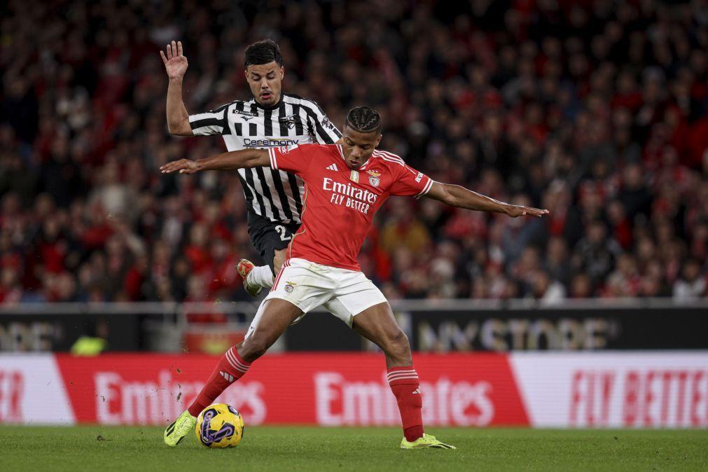Benfica goleia Portimonense e isola-se à condição na liderança da I Liga
