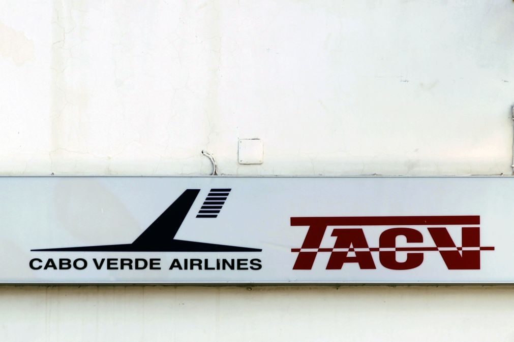 Governo cabo-verdiano pede compreensão a passageiros afetados por cancelamento de voos da TACV
