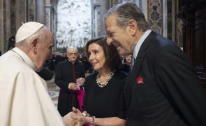 Presidente da Câmara dos Representantes recebe comunhão do Papa apesar de apoiar aborto