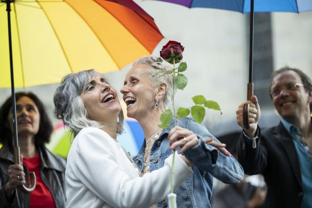 Suíça celebra primeiros casamentos homossexuais