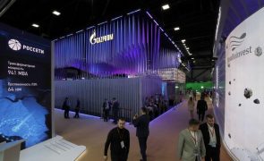 Gazprom baixa exportações e UE prepara-se para viver sem energia russa
