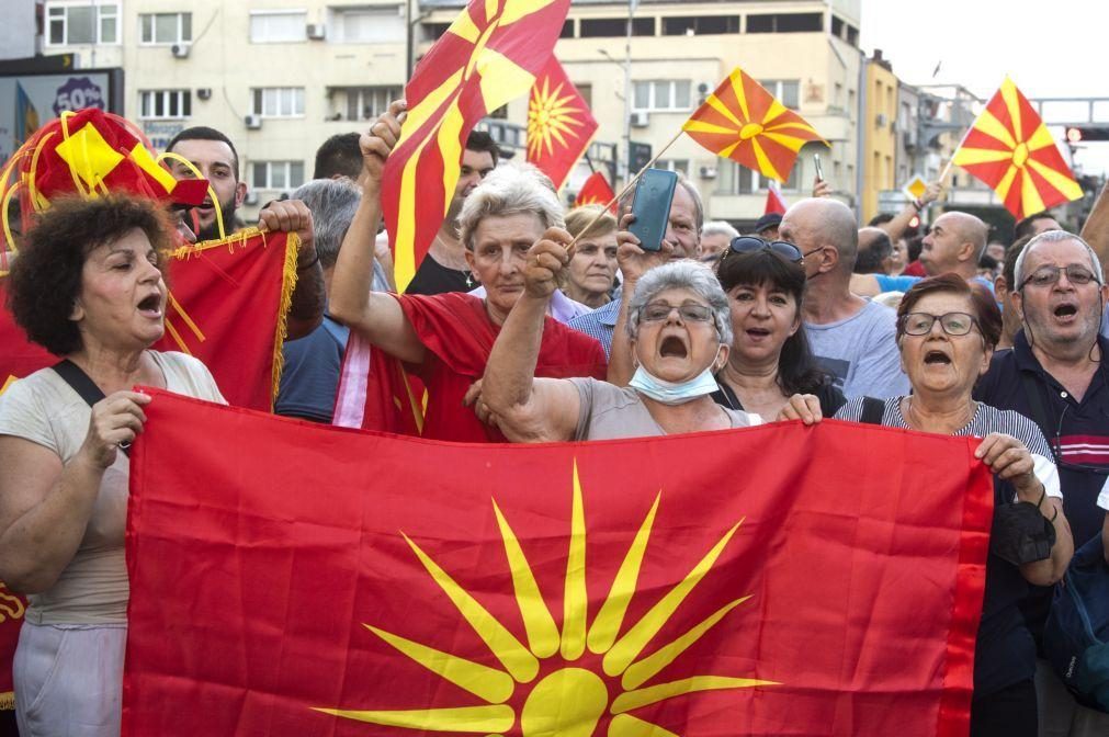 Milhares saem à rua na Macedónia do Norte contra acordo com Bulgária para adesão à UE