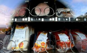Embalagens de alimentos vendidos em roulottes ou máquinas automáticas excluídas da contribuição