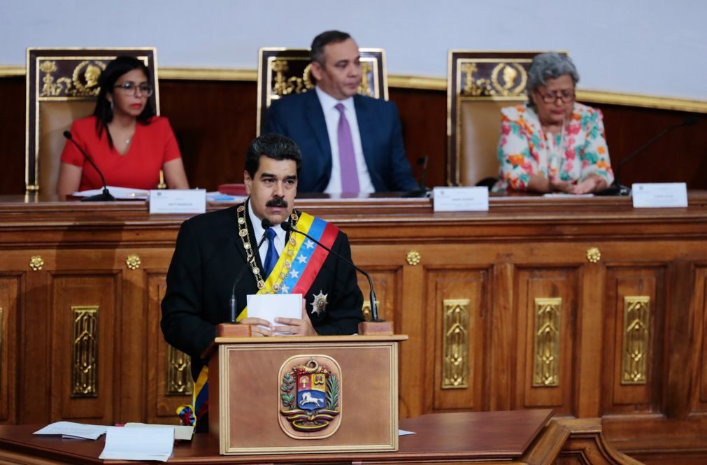 Venezuela: Maduro anuncia plano que prevê envio de 200 mil jovens para o campo