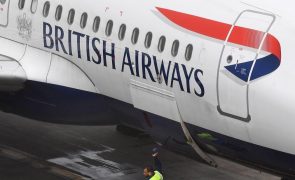 British Airways cancela 11% dos voos previstos até outubro por escassez de pessoal