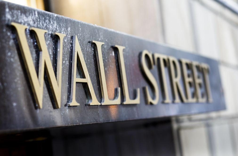 Wall Street fecha sessão na linha de água