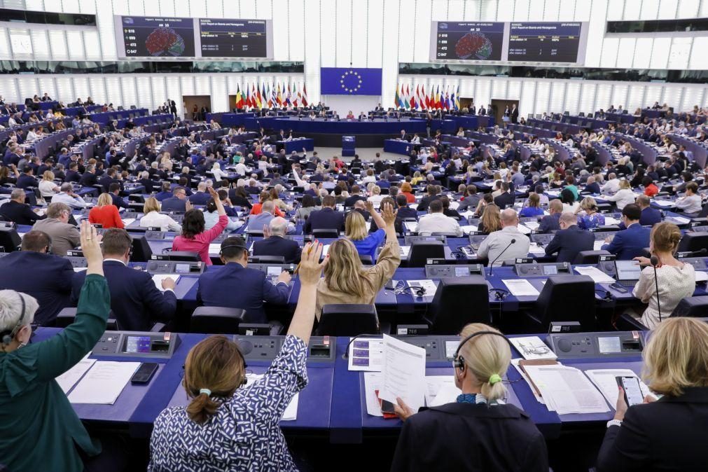 Parlamento Europeu valida nuclear e gás como investimentos