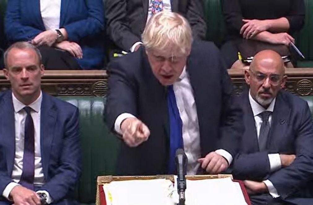 Boris Johnson pretende continuar como primeiro-ministro apesar dos escândalos