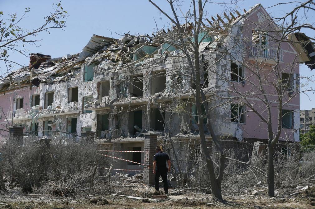 Amnistia acusa Rússia de ataque contra alvos civis em Serhiivka que fez 21 mortos