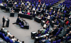 Alemanha ratifica alargamento da NATO