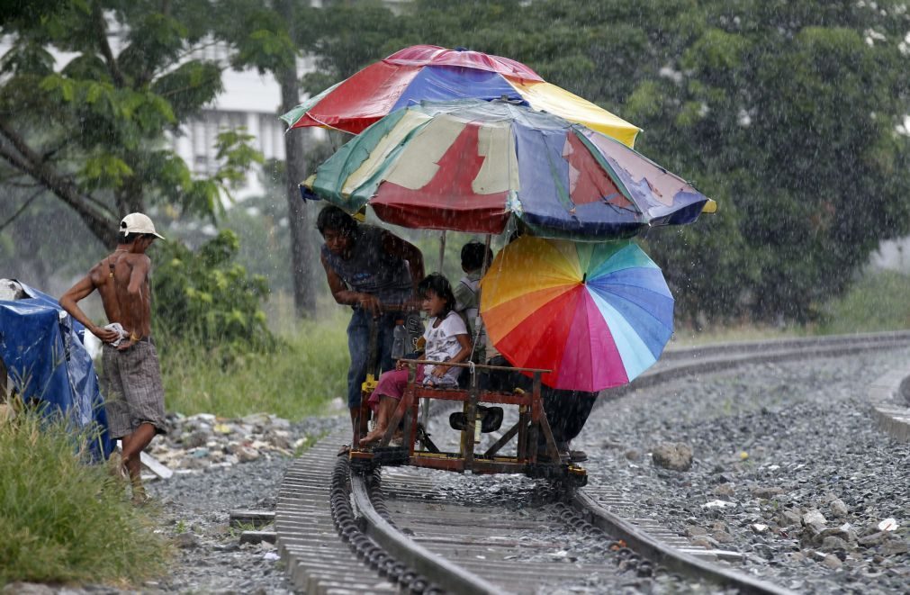 Vietname prepara evacuações devido à aproximação do tufão Doksuri