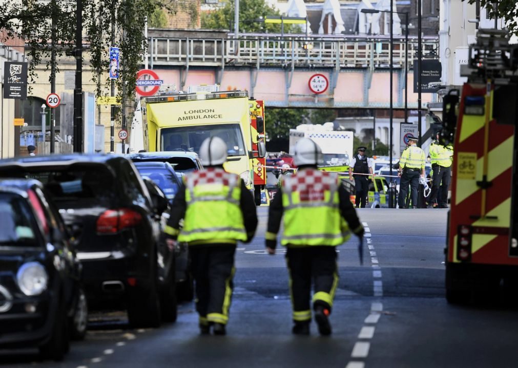 Theresa May: Danos poderiam