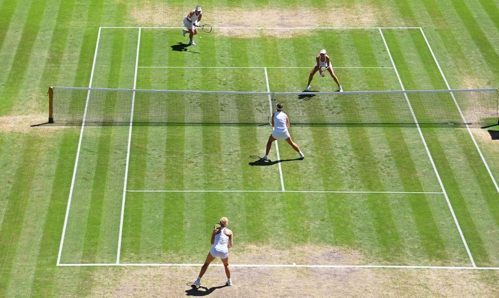 Checas Krejcikova e Siniakova conquistam em Wimbledon quinto 'Grand Slam'