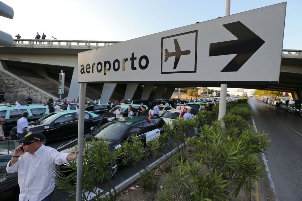 Portugal entre países onde Uber usou violência de taxistas para obter benefícios