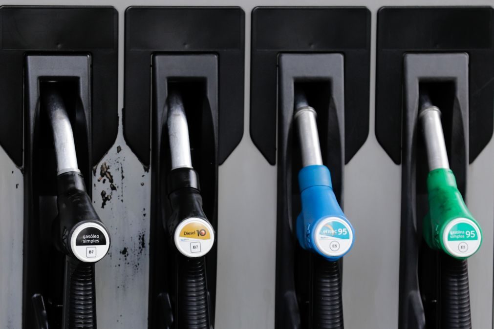 Gasolina vendida 0,2 cêntimos abaixo do preço de referência e gasóleo 1,9 cêntimos acima
