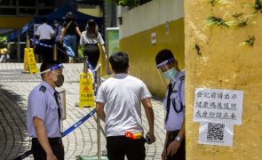 Covid-19: Nove pessoas acusadas em Macau de violação do confinamento parcial