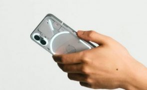 Nothing Phone (1), o smartphone de design futurista que quer mudar uma “indústria estagnada”