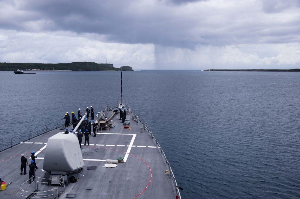 EUA enviam contratorpedeiro para perto de ilhas controladas pela China