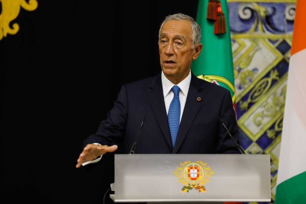 PR felicita atual e anterior governos por subida do 'rating' e diz que