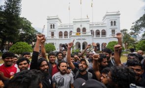 Demissão oficial do Presidente do Sri Lanka, substituição deve demorar uma semana