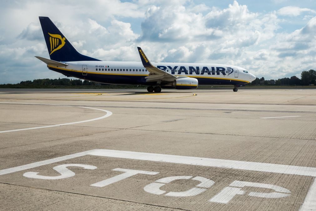 Última hora: Avião da Ryanair escoltado por caças para o aeroporto de Stansted em Londres