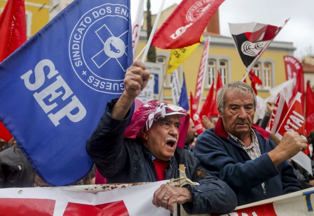 Frente Comum quer aumentos salariais de 4% e ameaça com protesto nacional