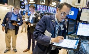 Wall Street segue em alta a acompanhar resultados das empresas