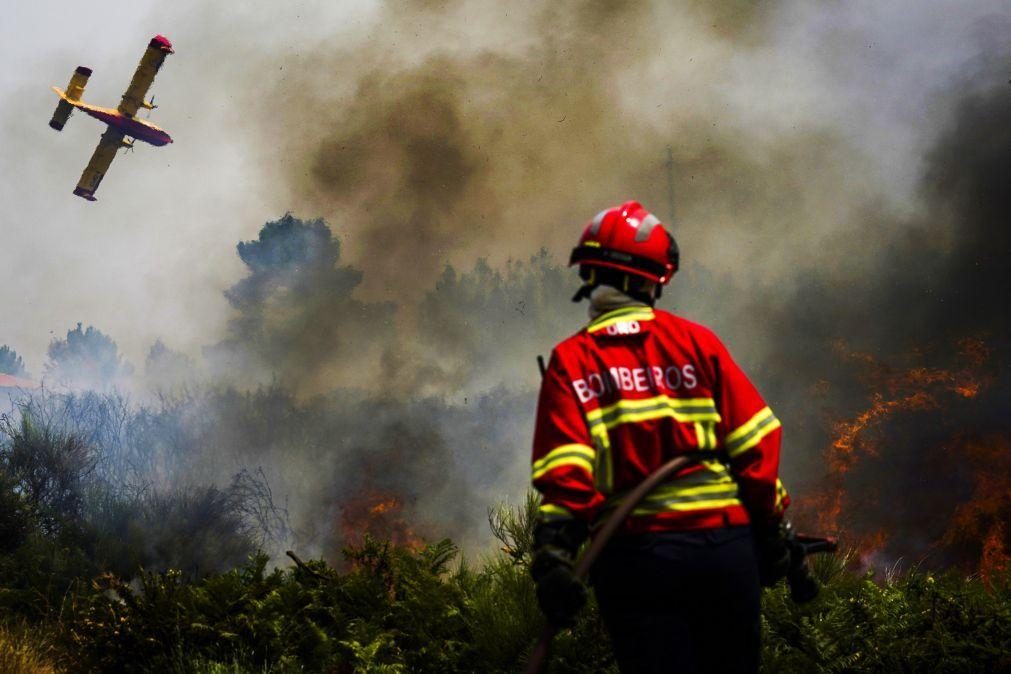 Bombeiro morre de ataque cardíaco no combate às chamas nas Caldas da Rainha