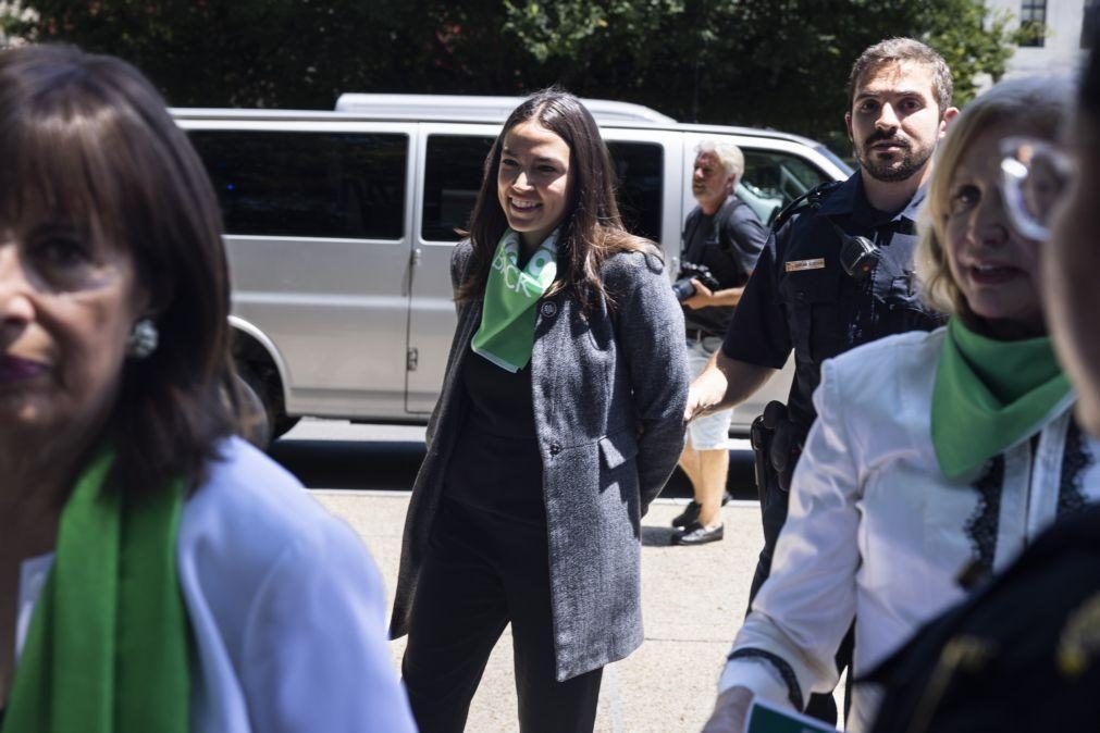 Congressistas democratas detidas em manifestação pelo direito ao aborto